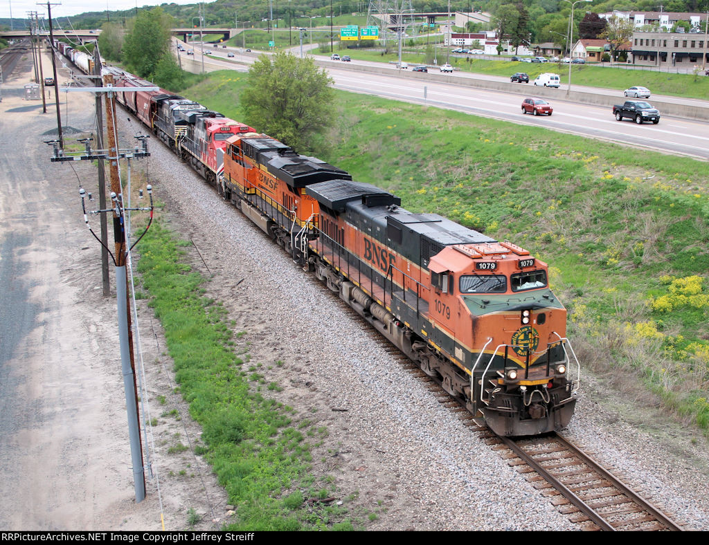 BNSF 1079